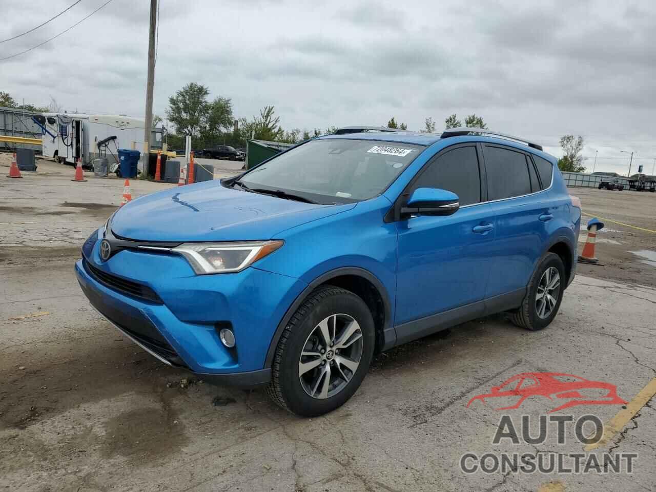 TOYOTA RAV4 2017 - JTMWFREV2HJ118106