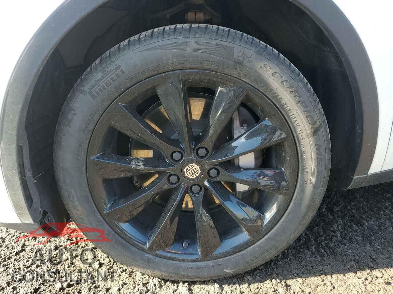 TESLA MODEL Y 2023 - LRWYGDFD4PC939223