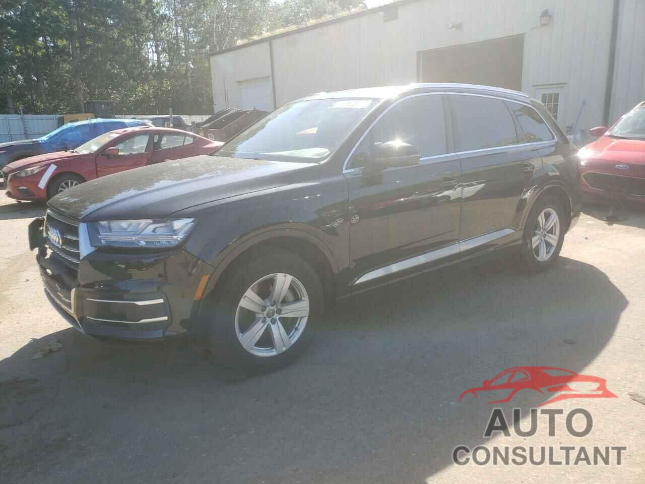 AUDI Q7 2018 - WA1LHAF73JD015869