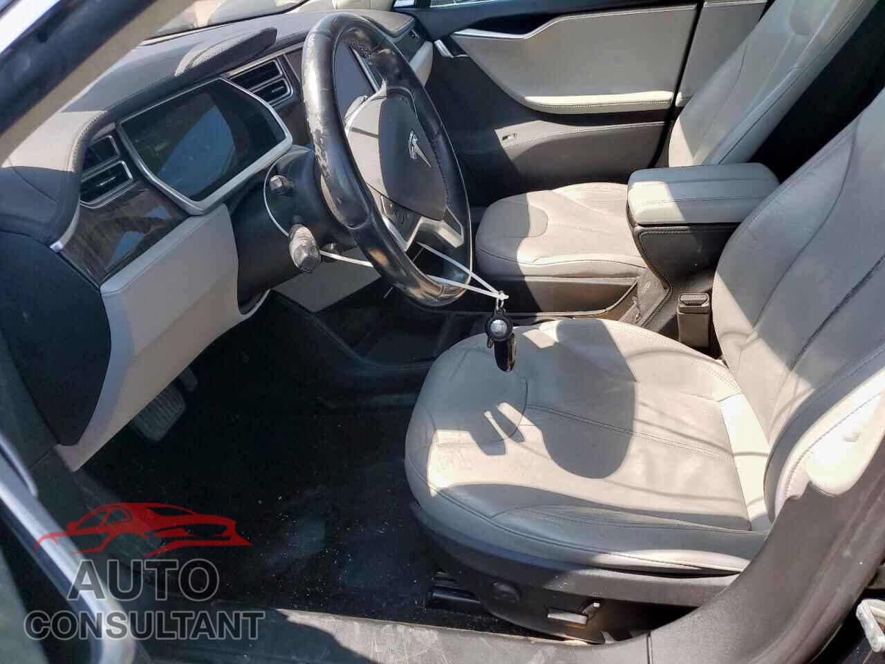 TESLA MODEL S 2013 - 5YJSA1CN6DFP20705