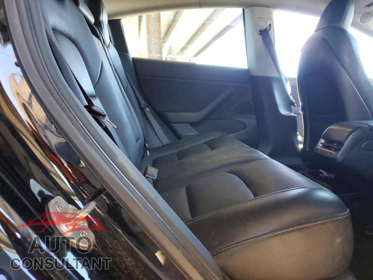 TESLA MODEL 3 2018 - 5YJ3E1EA4JF156311