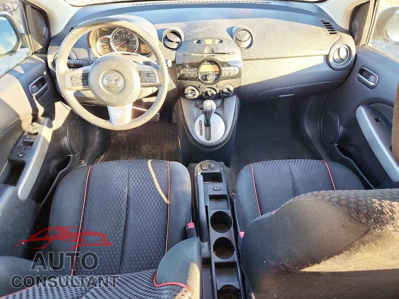 MAZDA 2 2013 - JM1DE1LY4D0158065
