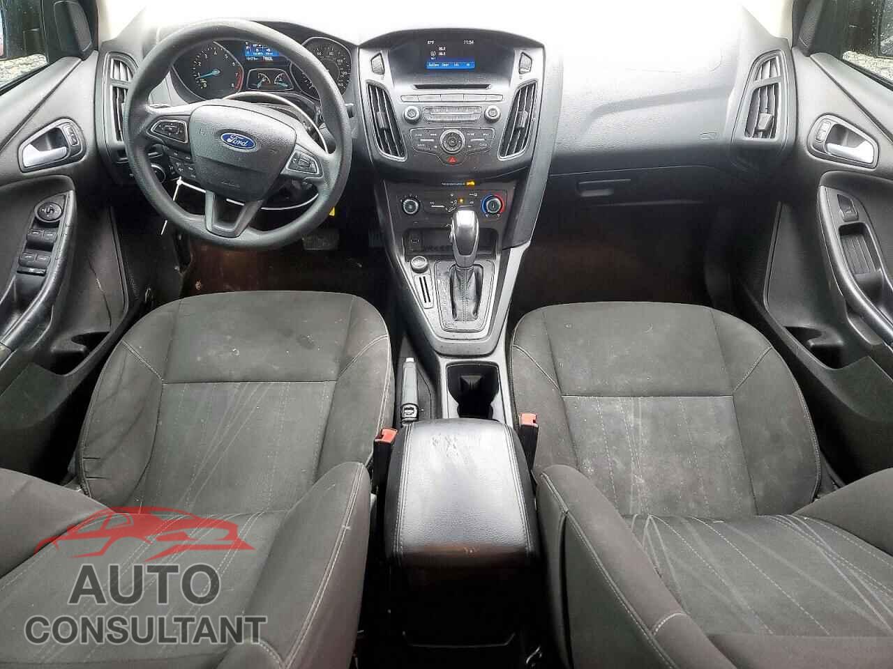 FORD FOCUS 2015 - 1FADP3F2XFL329163