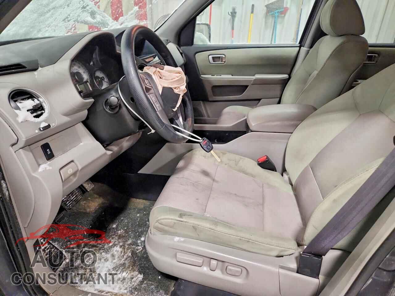 HONDA PILOT 2015 - 5FNYF4H44FB070210