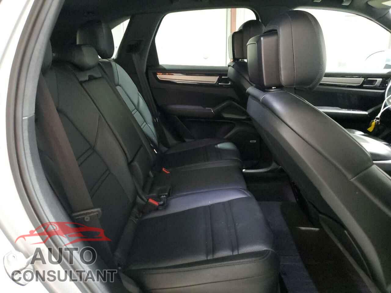 PORSCHE CAYENNE 2019 - WP1AA2AY6KDA08096