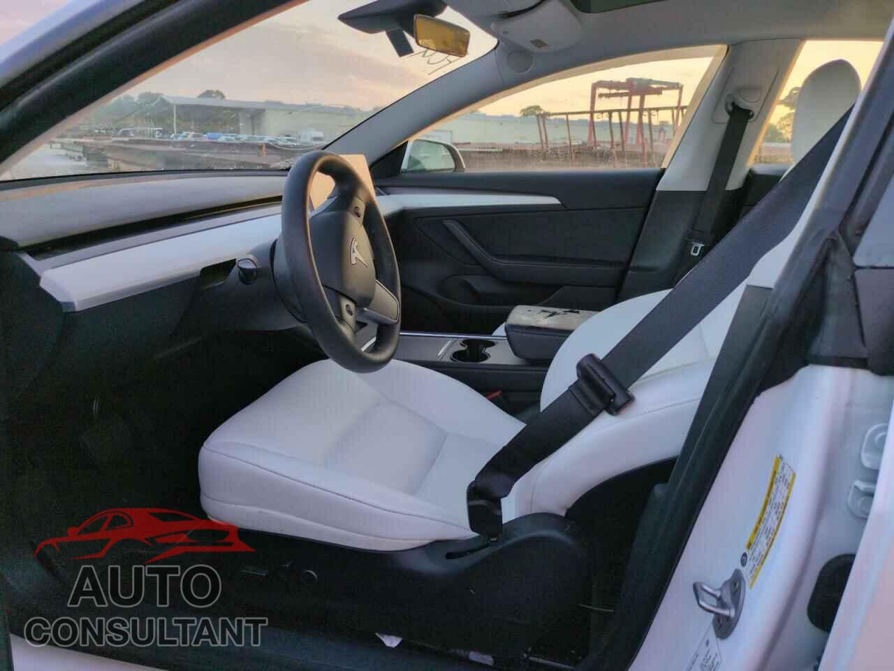 TESLA MODEL 3 2021 - 5YJ3E1EB0MF036471
