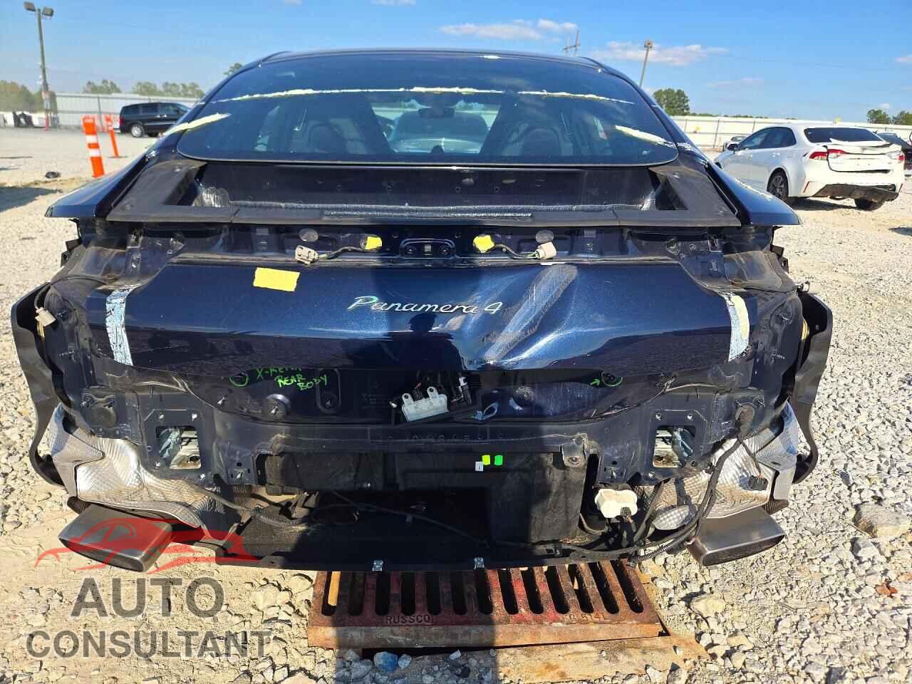 PORSCHE PANAMERA 2018 - WP0AA2A77JL113100