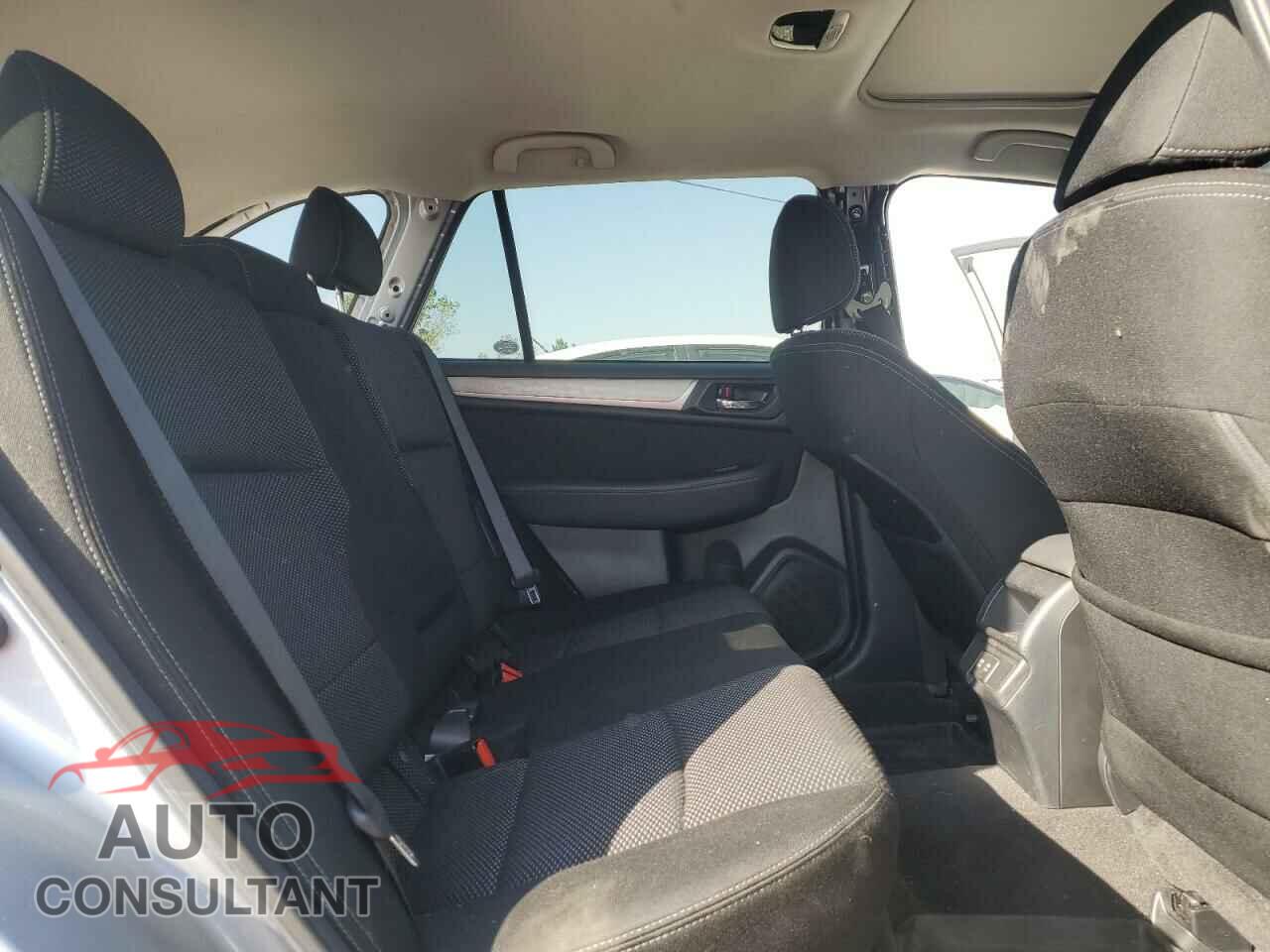 SUBARU OUTBACK 2019 - 4S4BSAHC8K3256102