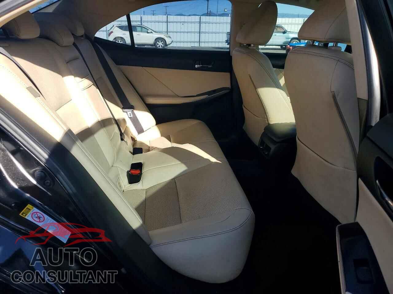 LEXUS IS 2014 - JTHBF1D23E5014847