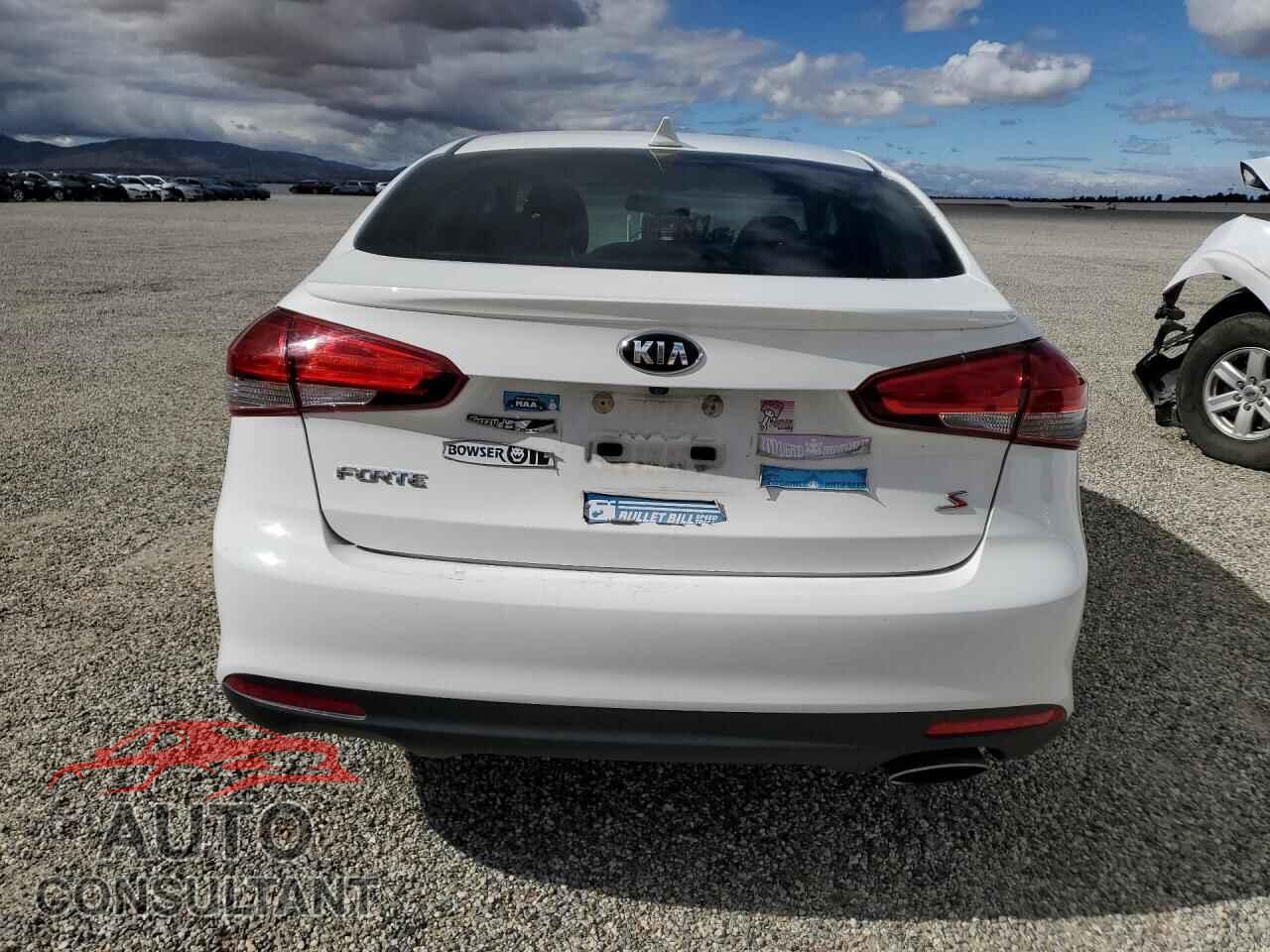 KIA FORTE 2017 - 3KPFL4A75HE032594