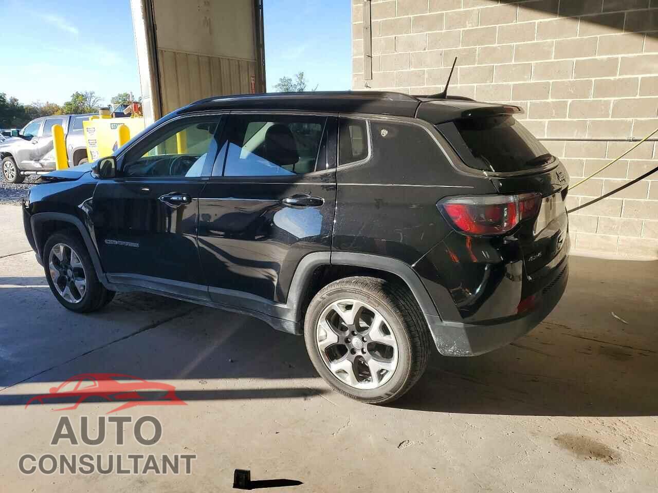 JEEP COMPASS 2018 - 3C4NJDCB2JT354355