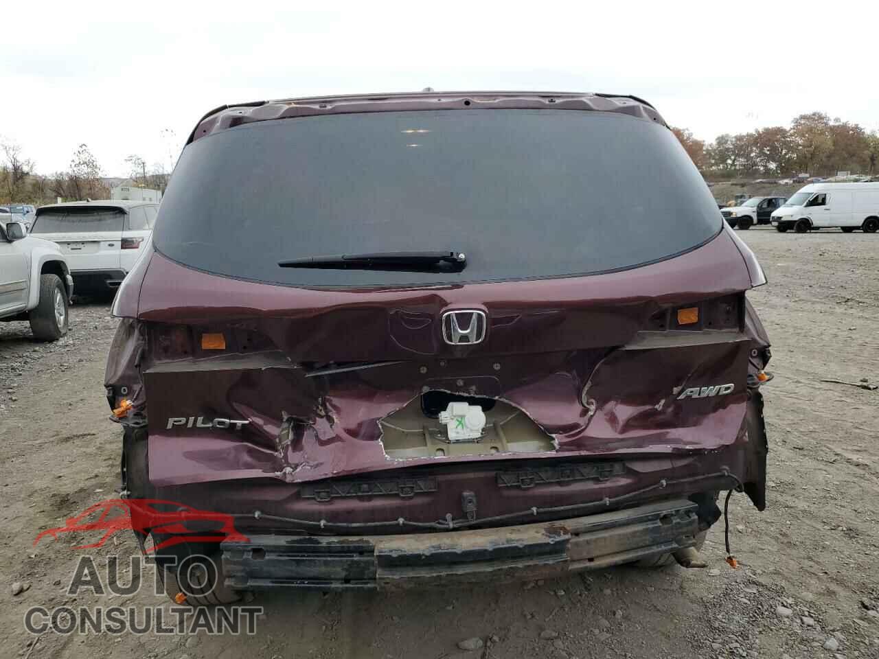 HONDA PILOT 2017 - 5FNYF6H3XHB037525