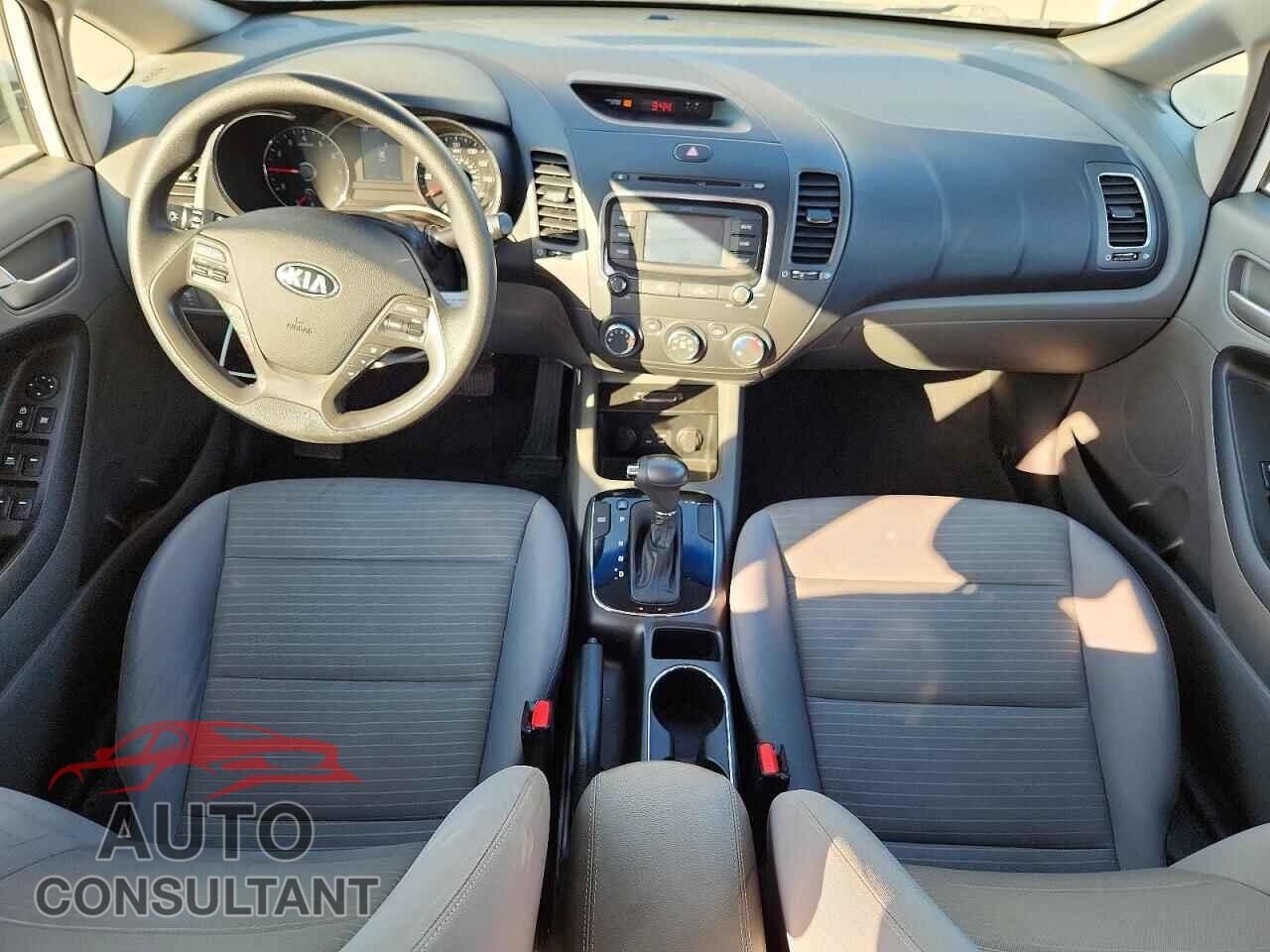 KIA FORTE 2017 - 3KPFL4A70HE149676