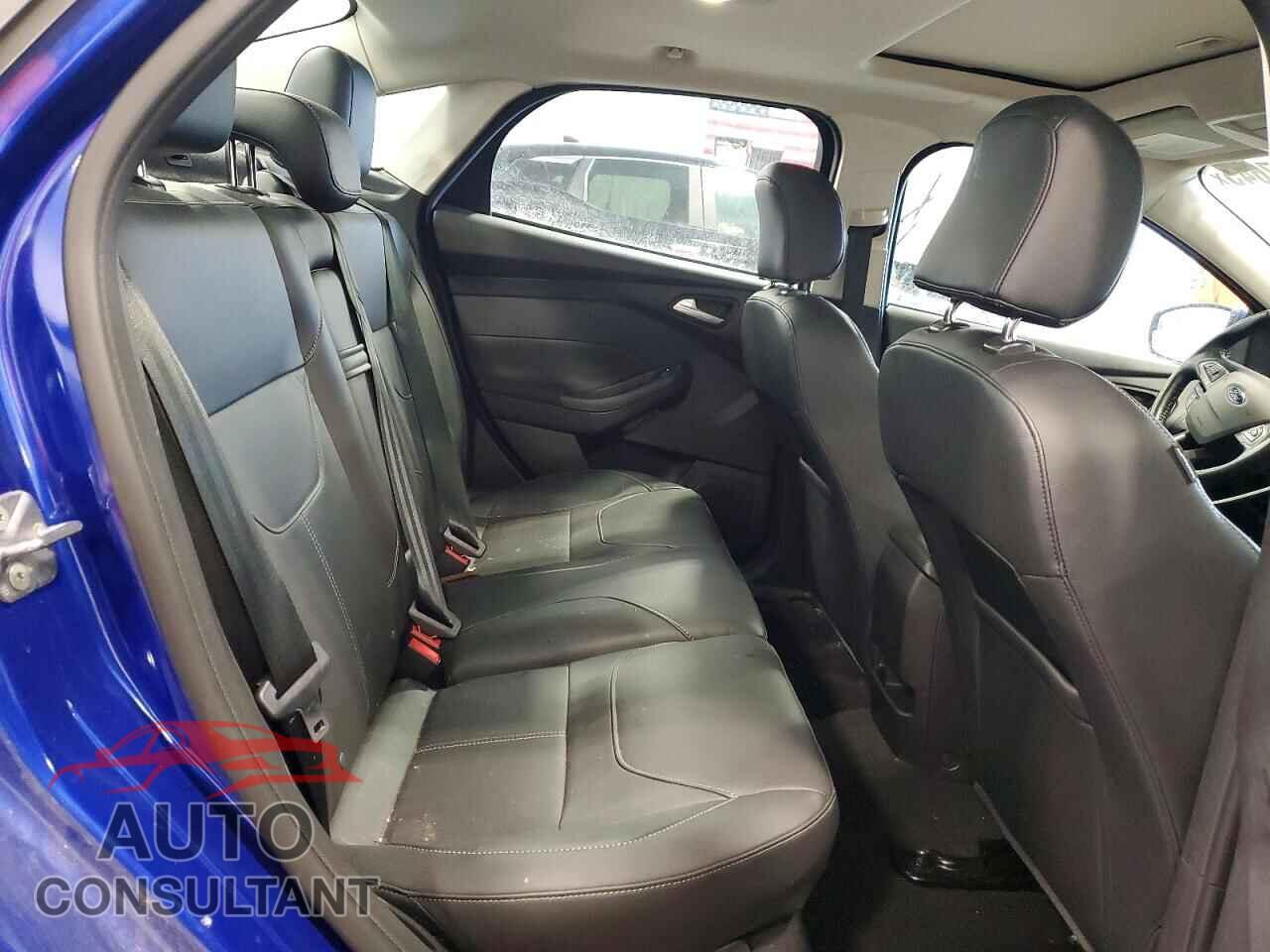 FORD FOCUS 2015 - 1FADP3F2XFL229659