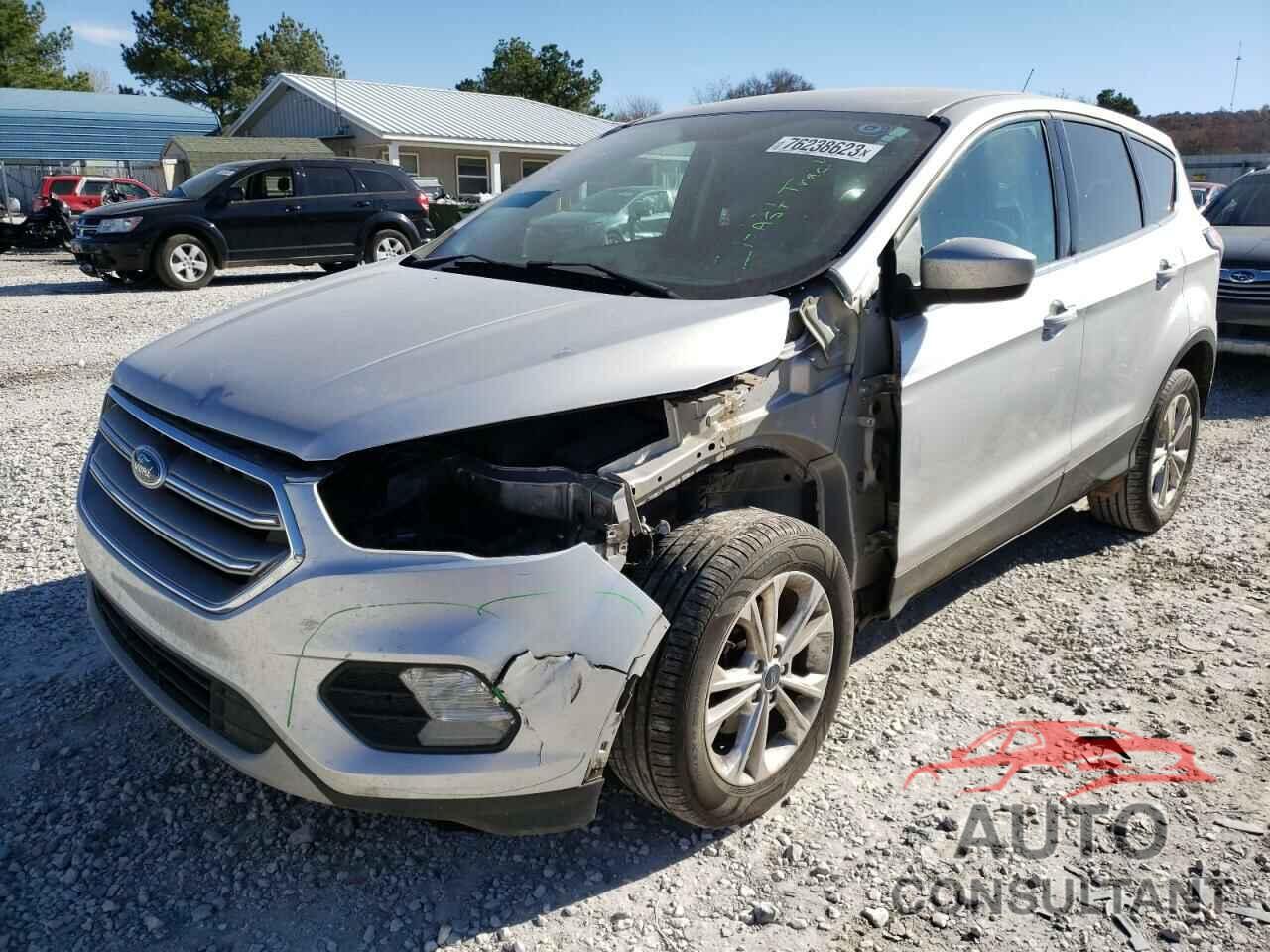 FORD ESCAPE 2017 - 1FMCU0GD2HUA52854
