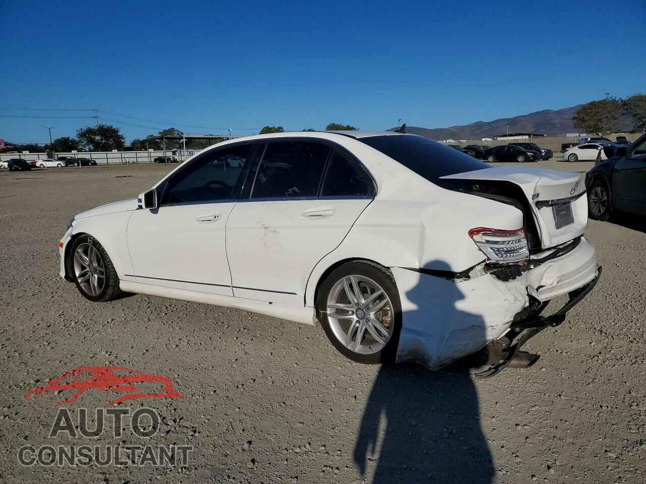 MERCEDES-BENZ C-CLASS 2013 - WDDGF4HB0DR280357