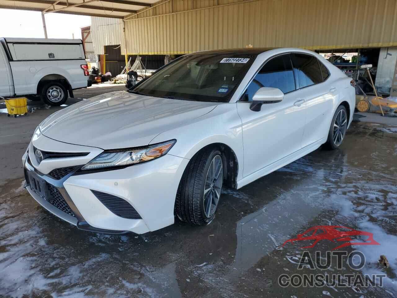 TOYOTA CAMRY 2018 - 4T1B61HK3JU078488