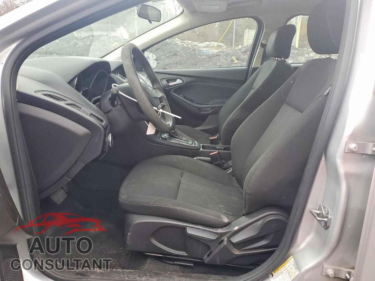 FORD FOCUS 2017 - 1FADP3F21HL271804
