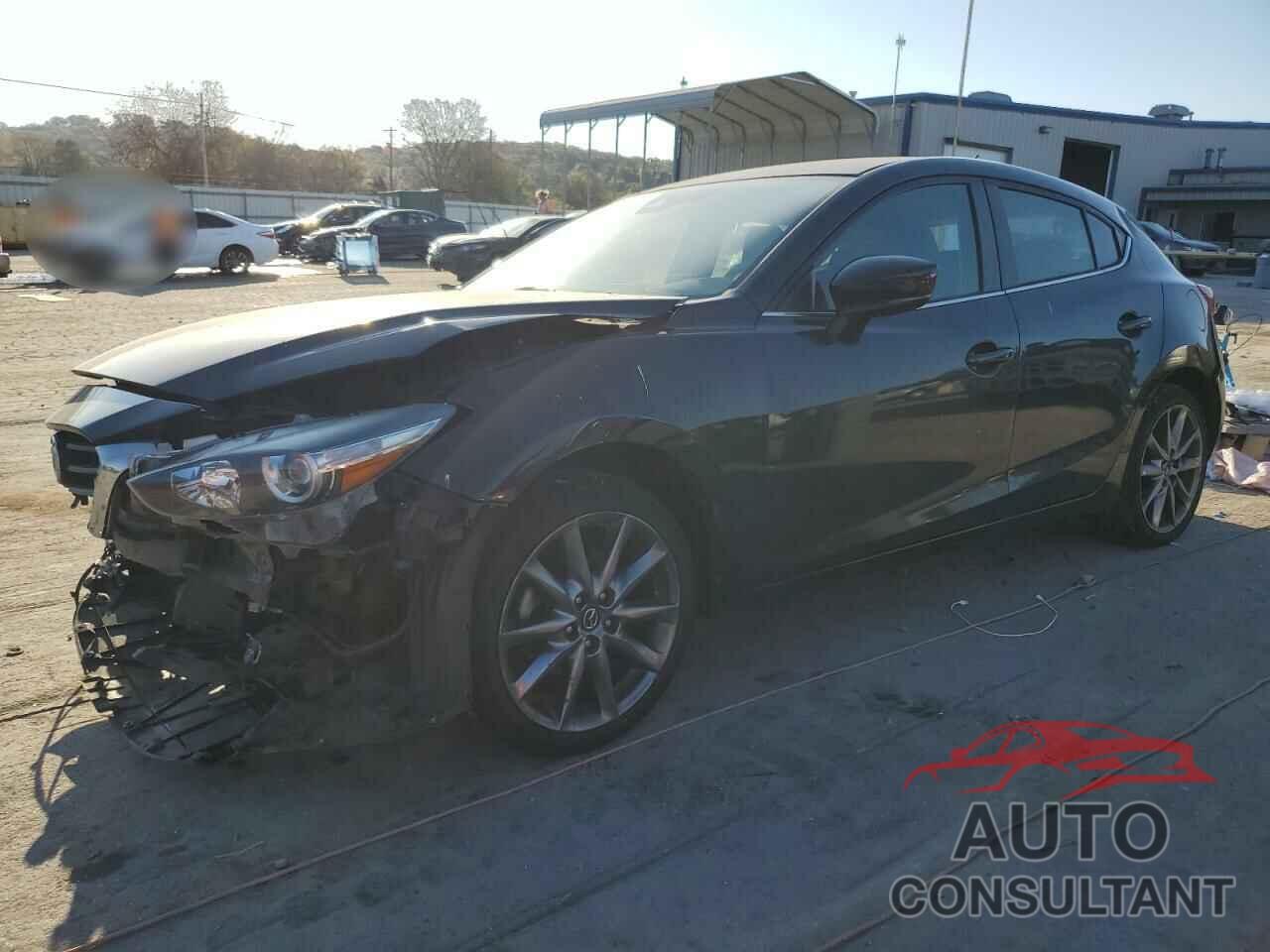 MAZDA 3 2018 - 3MZBN1L36JM183714