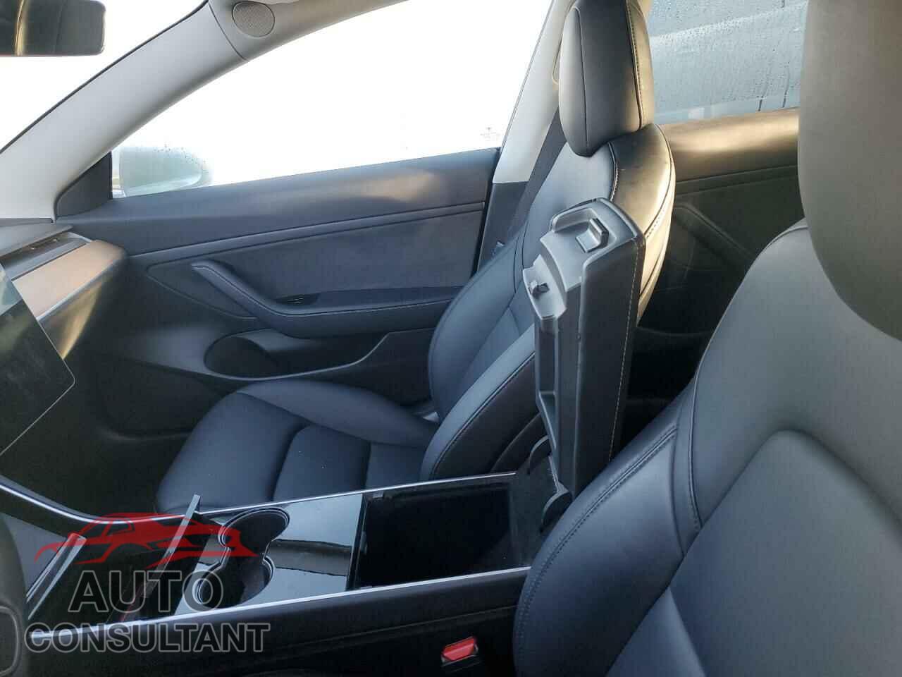 TESLA MODEL 3 2020 - 5YJ3E1EA1LF643873