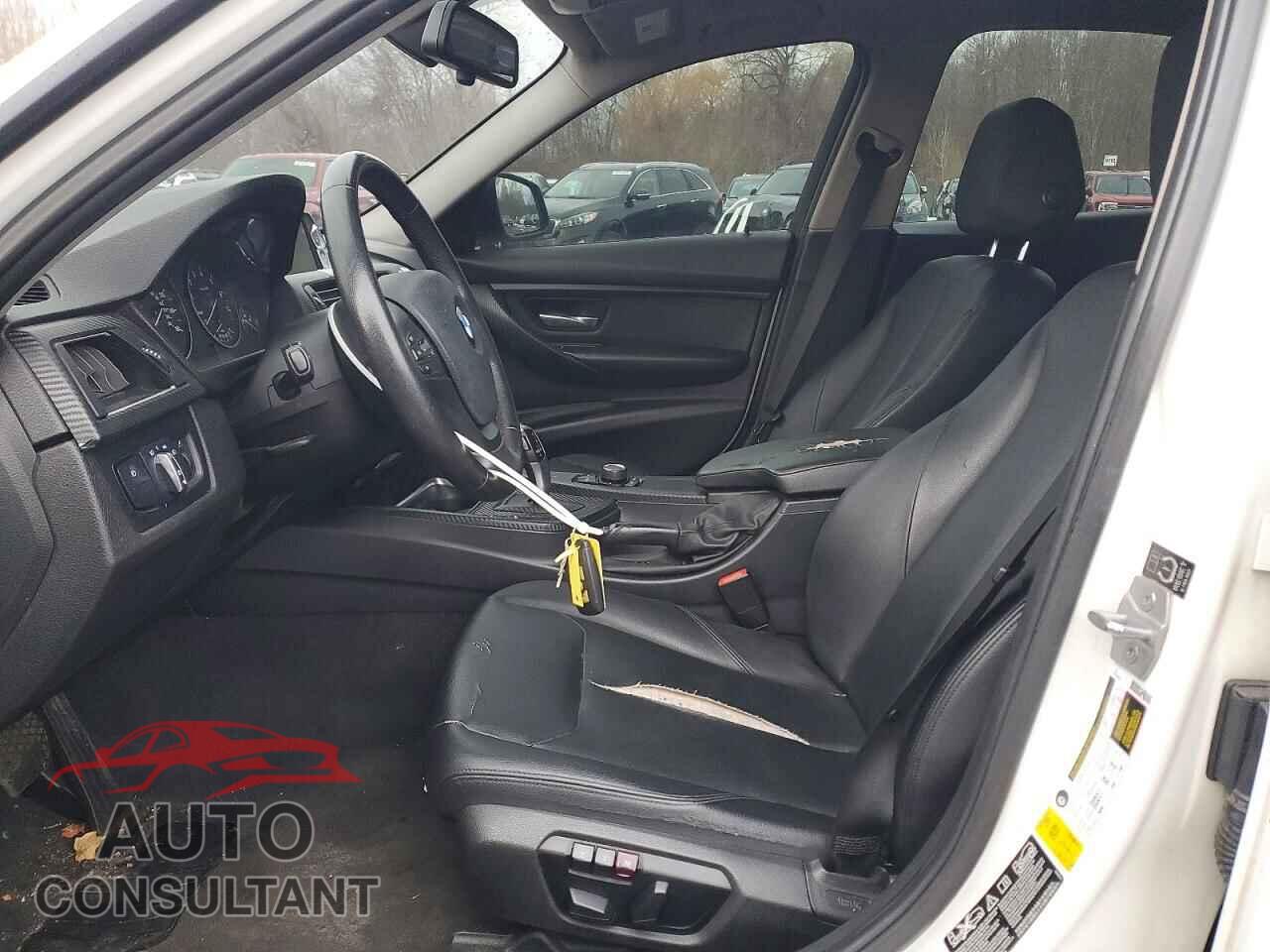 BMW 3 SERIES 2014 - WBA3C3G58ENS70592