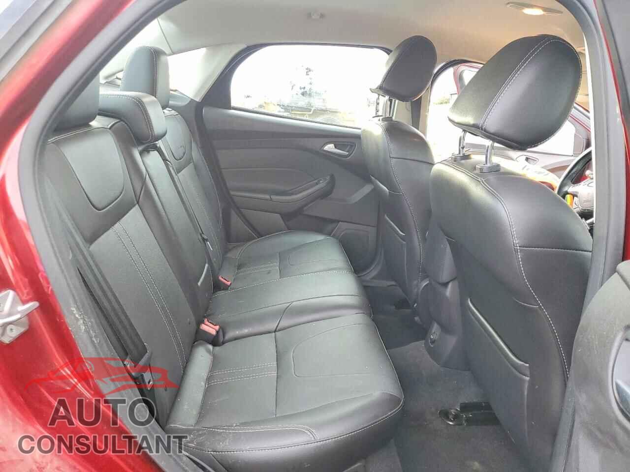 FORD FOCUS 2014 - 1FADP3F2XEL238196