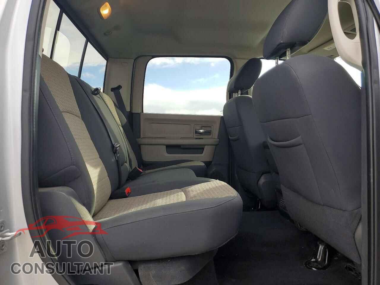 DODGE RAM 1500 2012 - 1C6RD7LT6CS125367