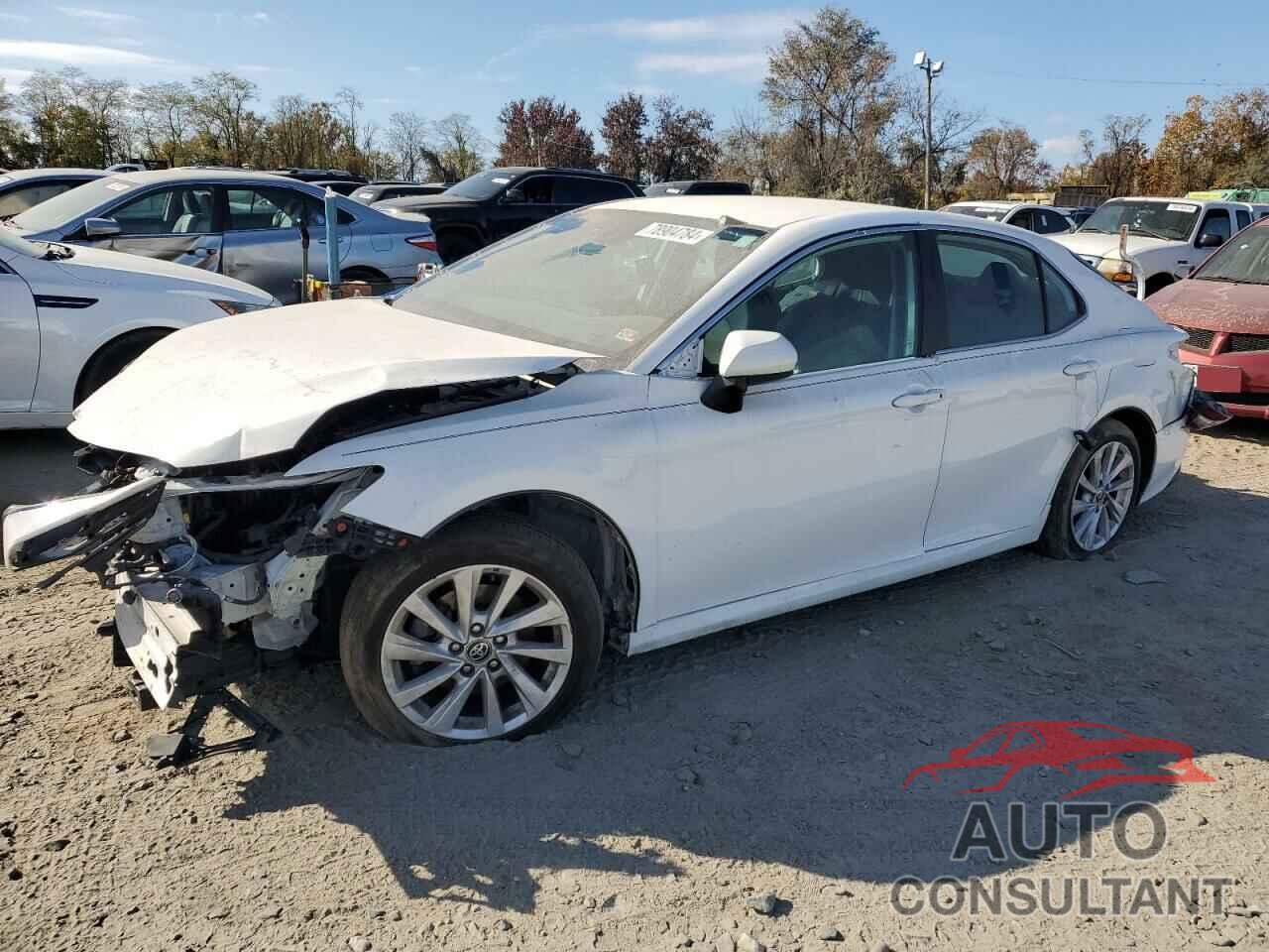 TOYOTA CAMRY 2022 - 4T1C11AK7NU640542