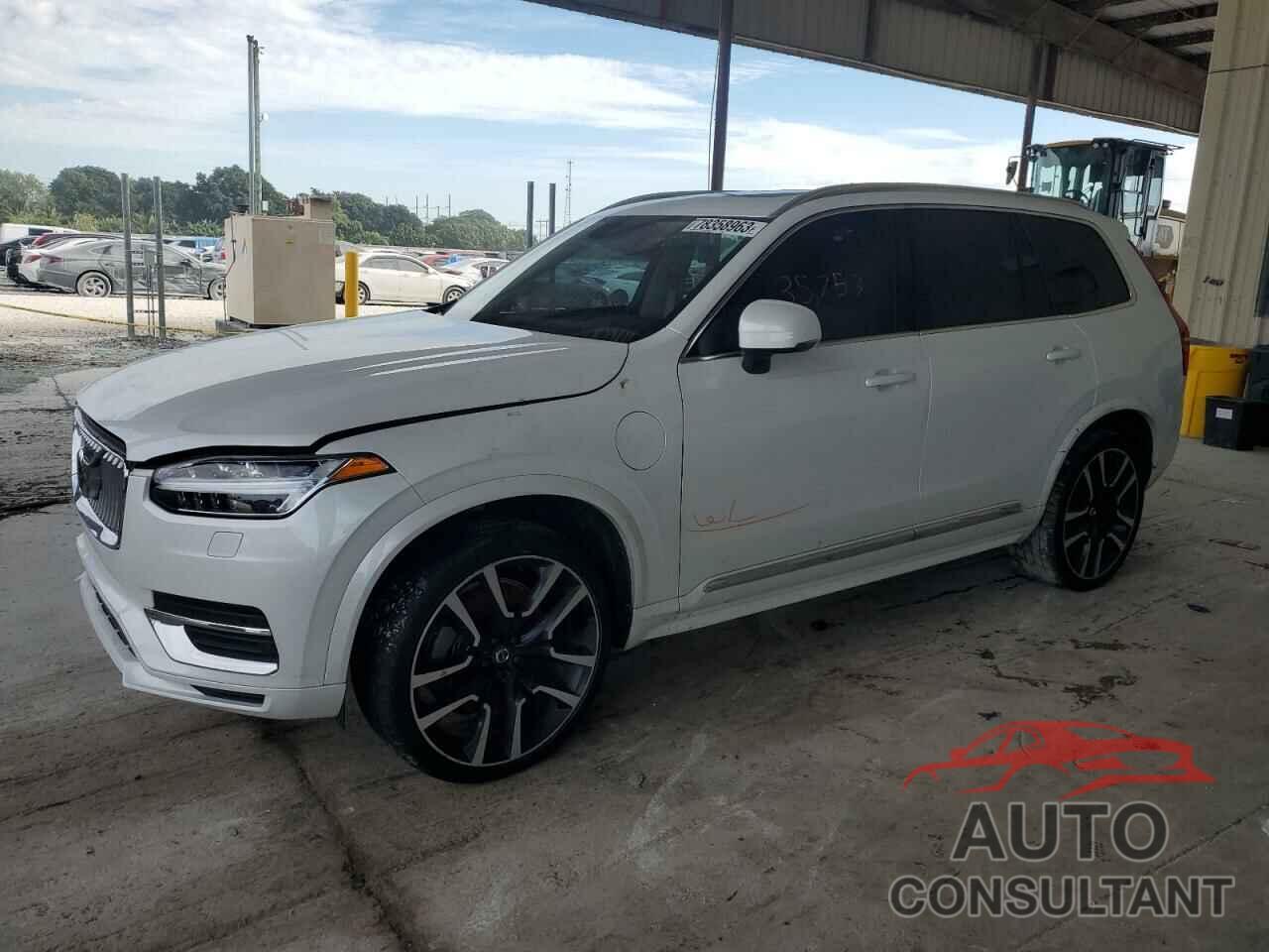 VOLVO XC90 T8 RE 2021 - YV4BR0CK9M1765121