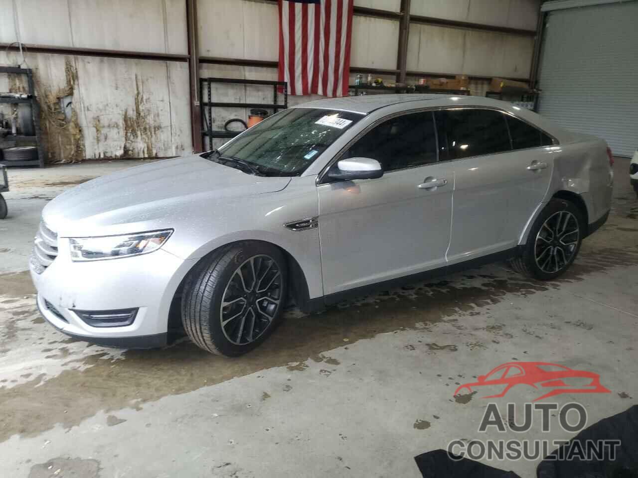 FORD TAURUS 2017 - 1FAHP2E86HG120564