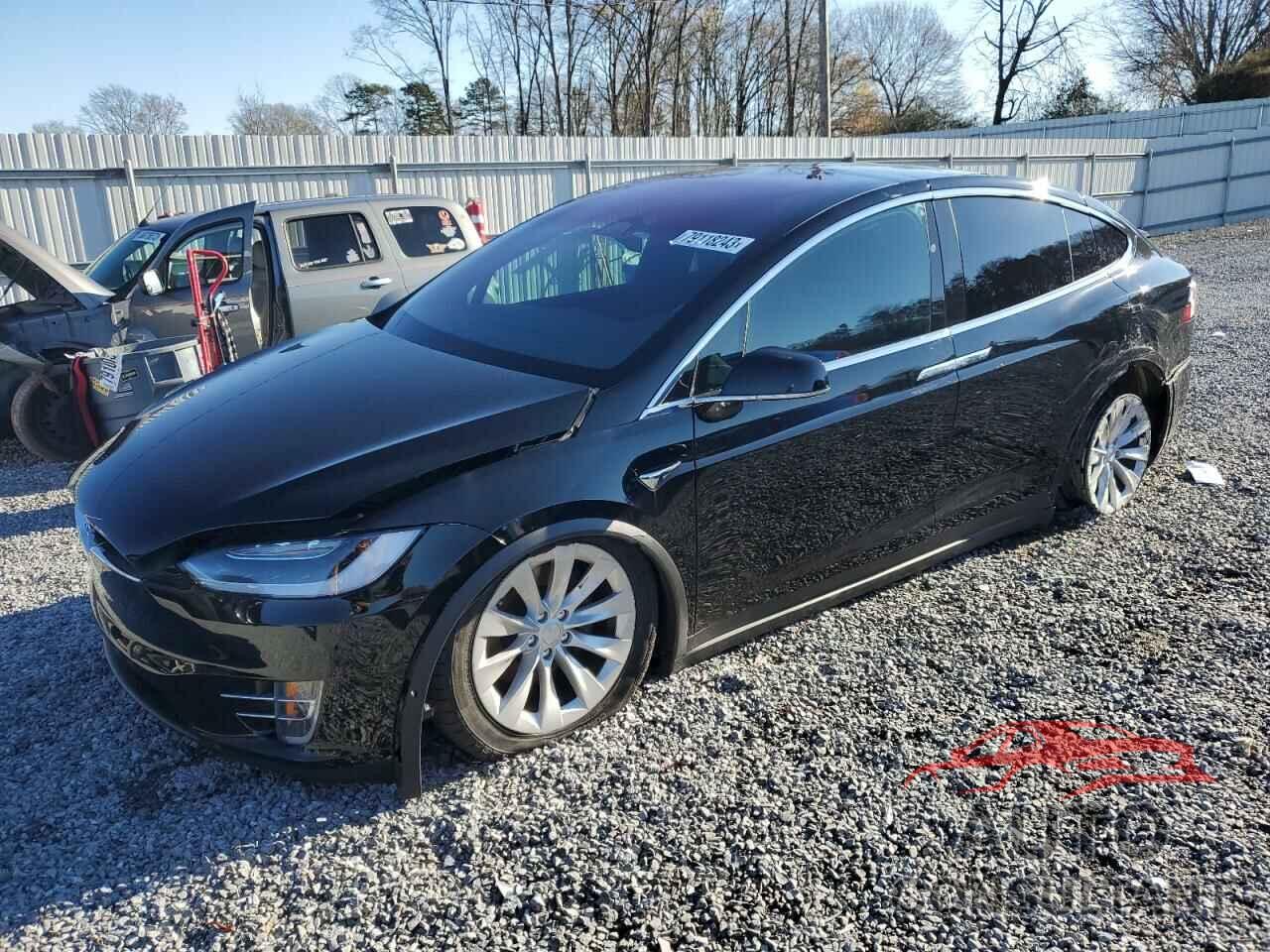 TESLA MODEL X 2018 - 5YJXCAE21JF134945