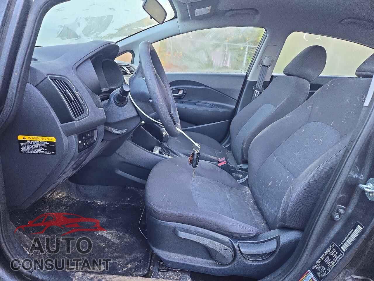 KIA RIO 2017 - KNADM4A3XH6070942