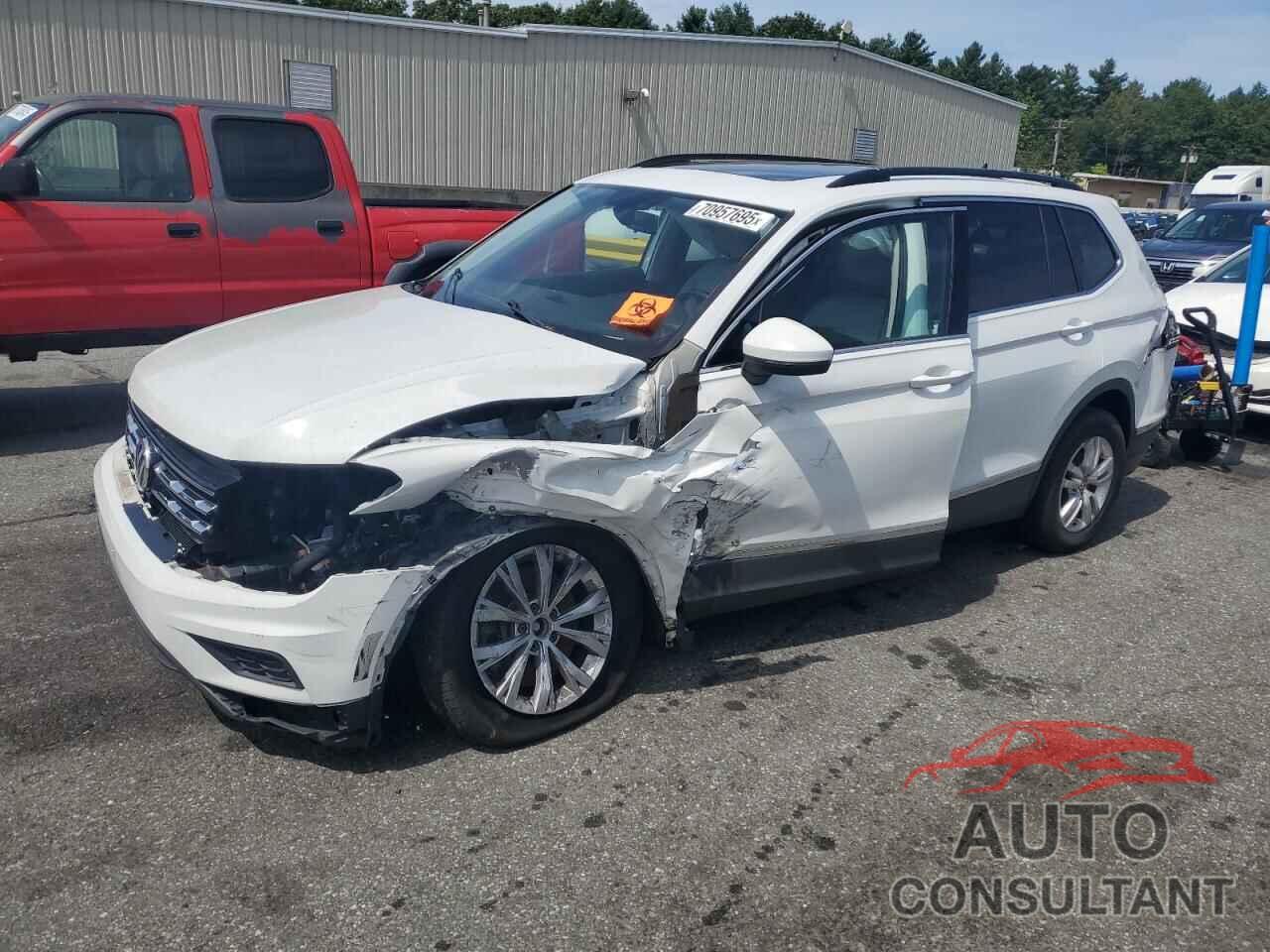 VOLKSWAGEN TIGUAN 2018 - 3VV2B7AX5JM054837