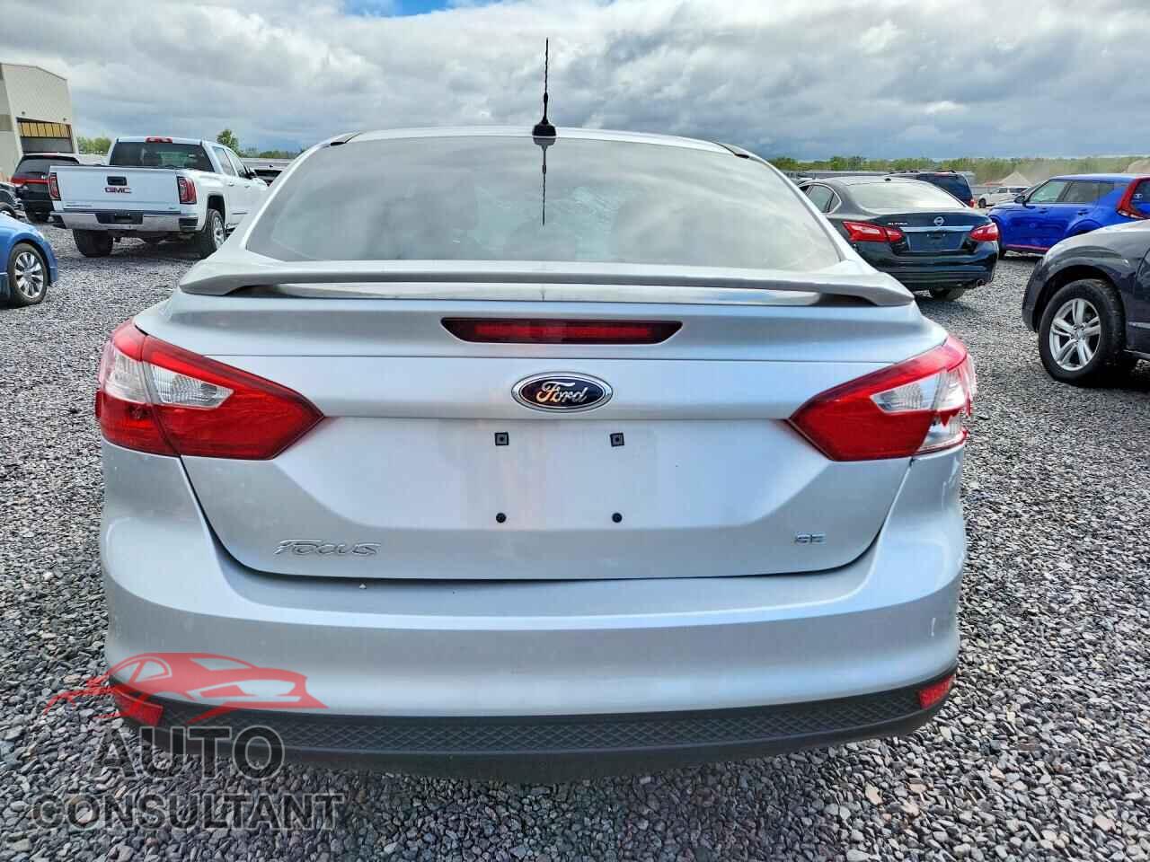 FORD FOCUS 2013 - 1FADP3F2XDL138985