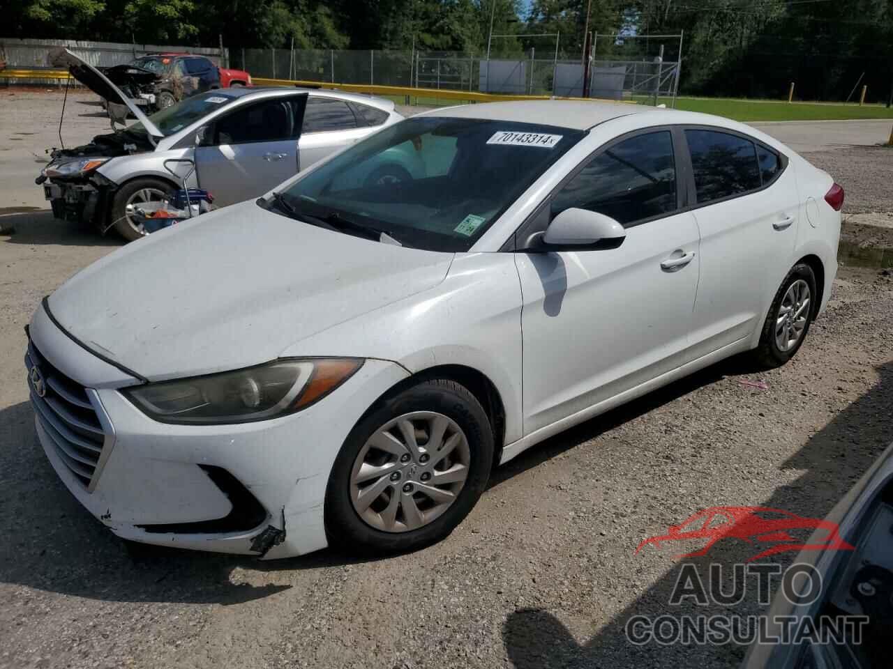 HYUNDAI ELANTRA 2017 - 5NPD74LF0HH113661