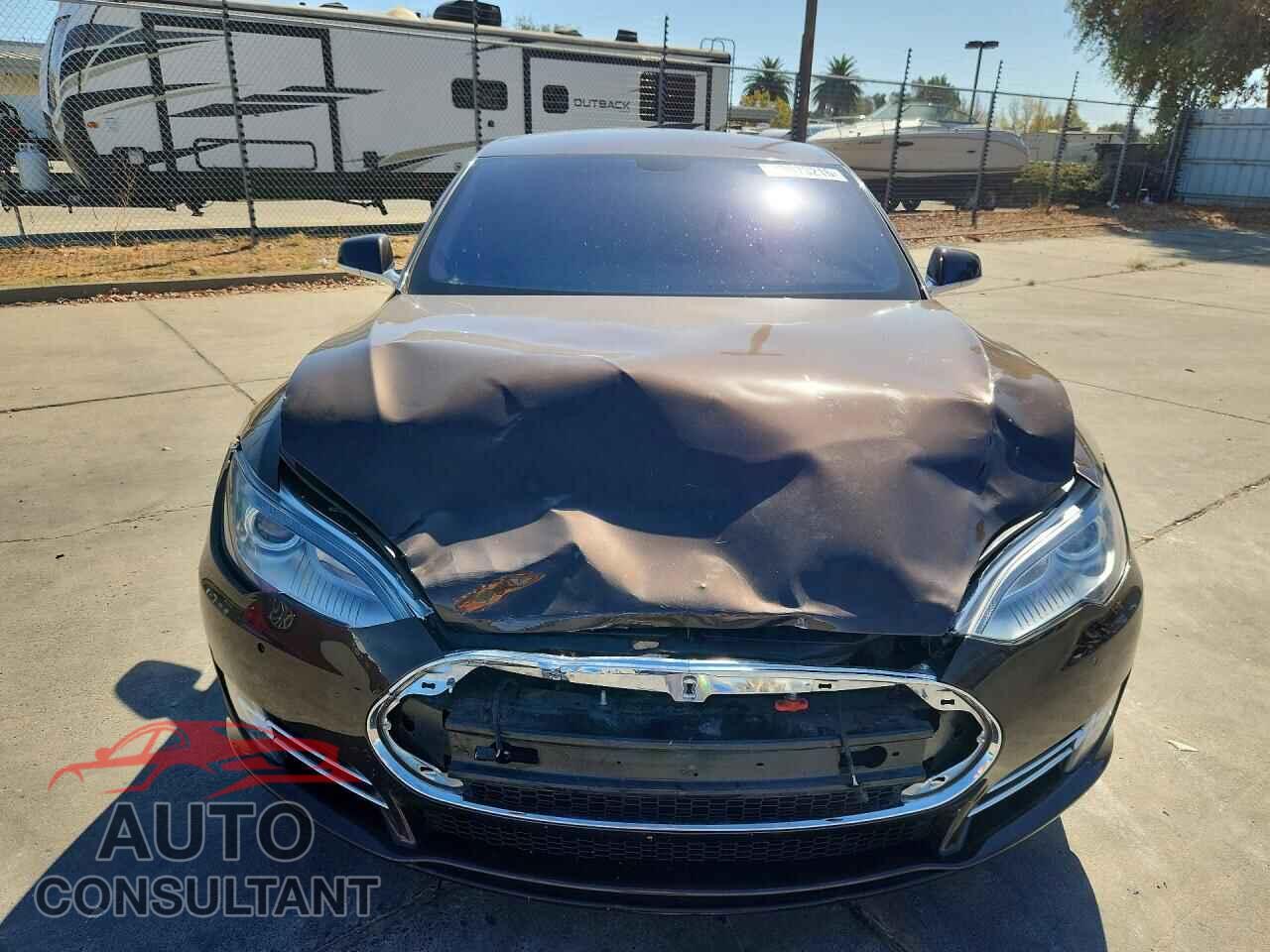TESLA MODEL S 2014 - 5YJSA1H17EFP35026