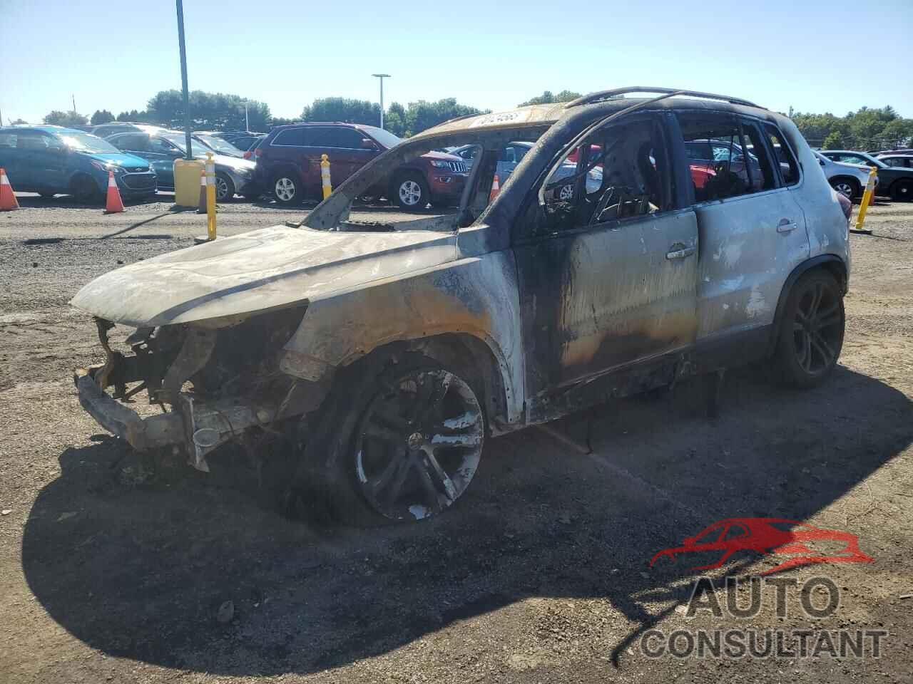 VOLKSWAGEN TIGUAN 2013 - WVGBV3AX5DW611468