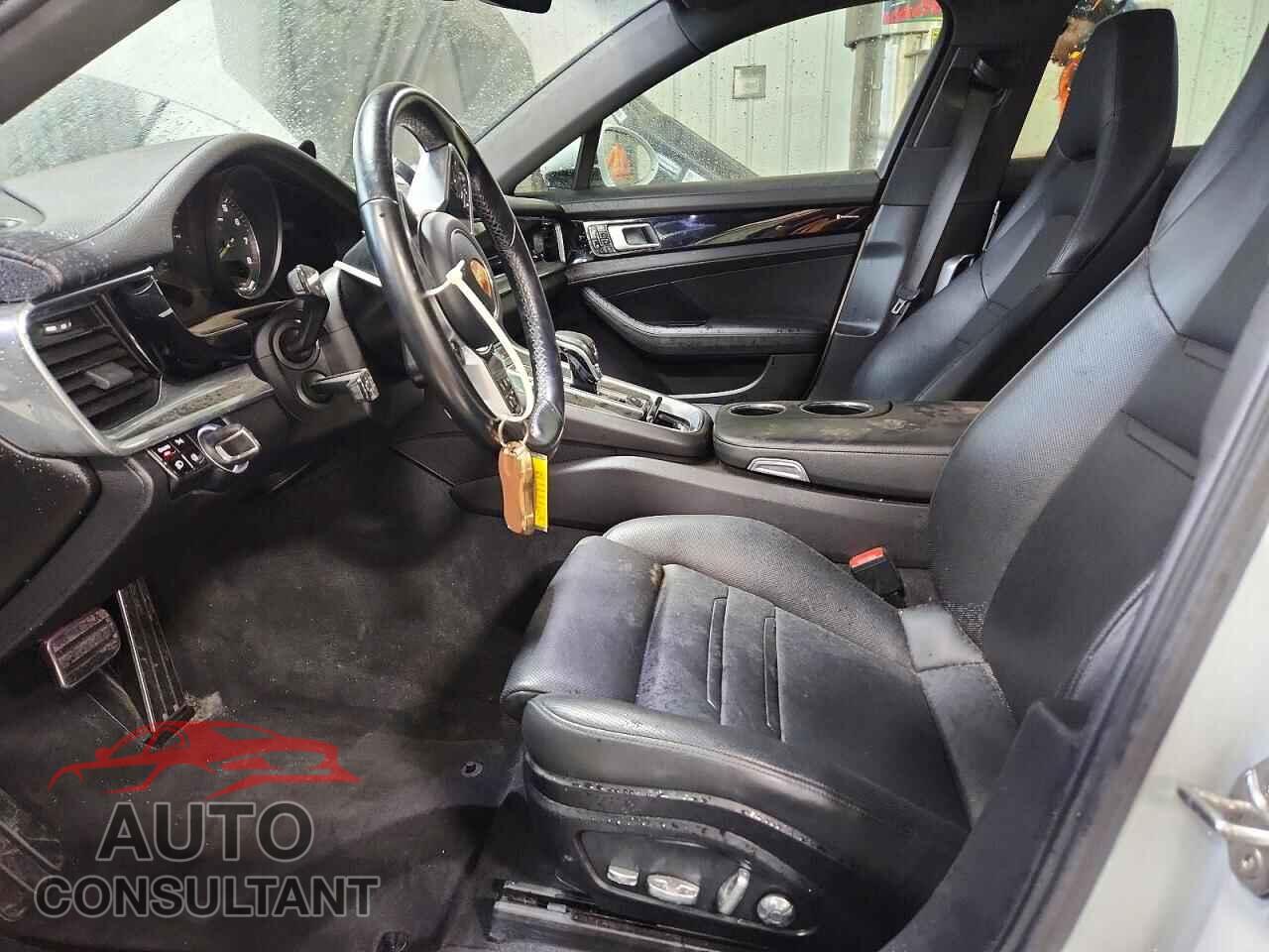 PORSCHE PANAMERA 2020 - WP0AE2A70LL130828