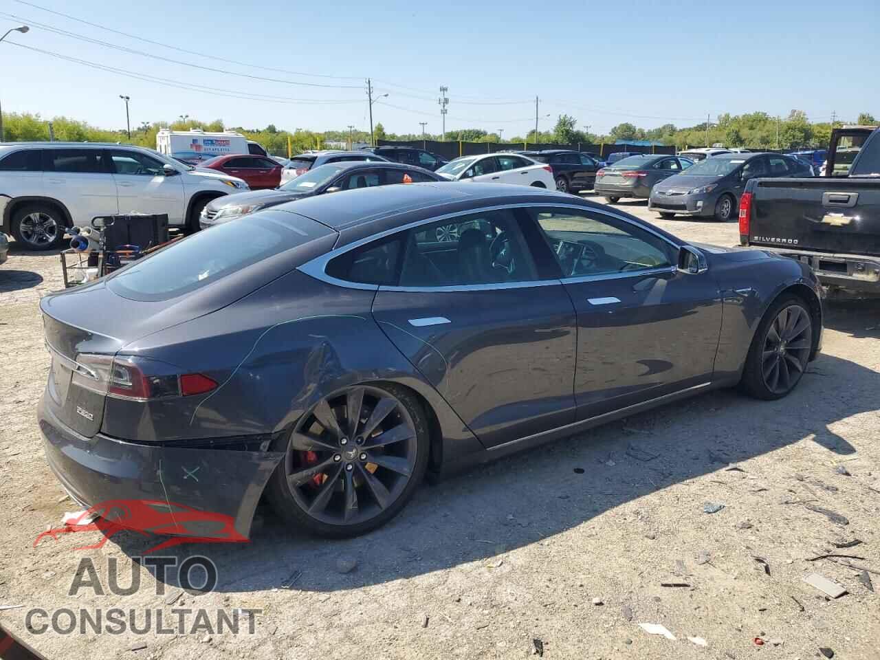 TESLA MODEL S 2015 - 5YJSA1E44FF106503
