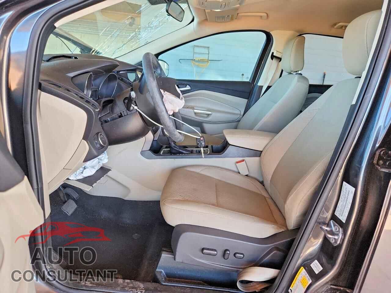 FORD ESCAPE 2018 - 1FMCU0GD4JUC36053