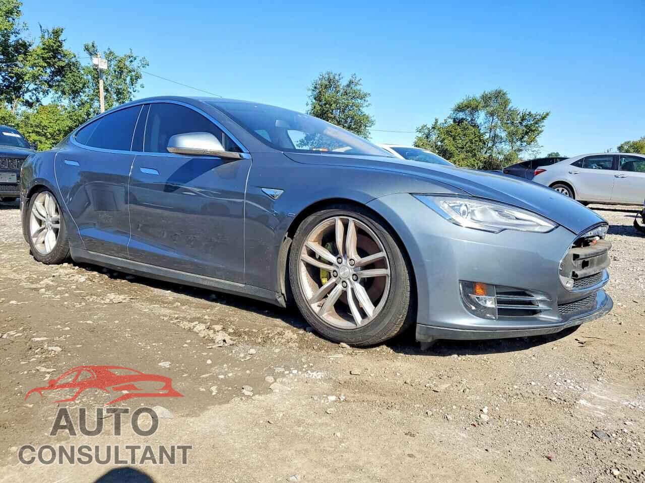 TESLA MODEL S 2013 - 5YJSA1BC2DFP11208