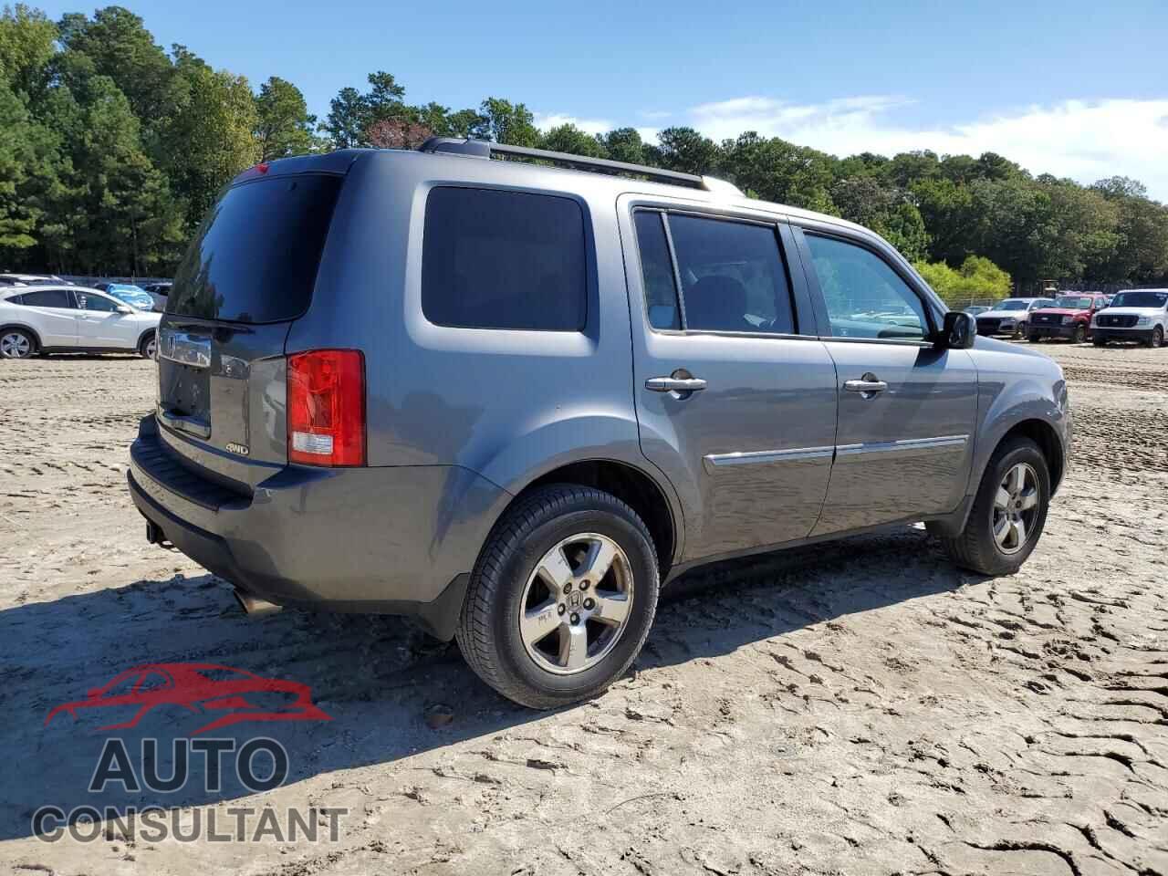 HONDA PILOT 2011 - 5FNYF4H47BB037597