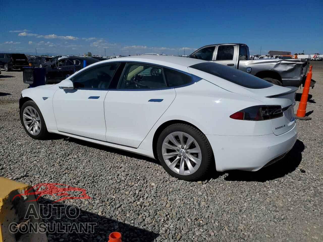 TESLA MODEL S 2016 - 5YJSA1E17GF162281