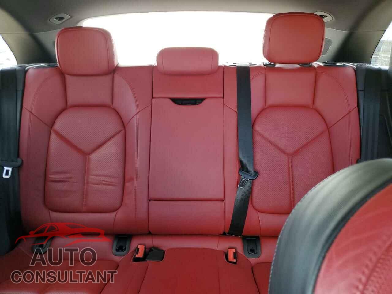 PORSCHE MACAN 2018 - WP1AA2A52JLB13664