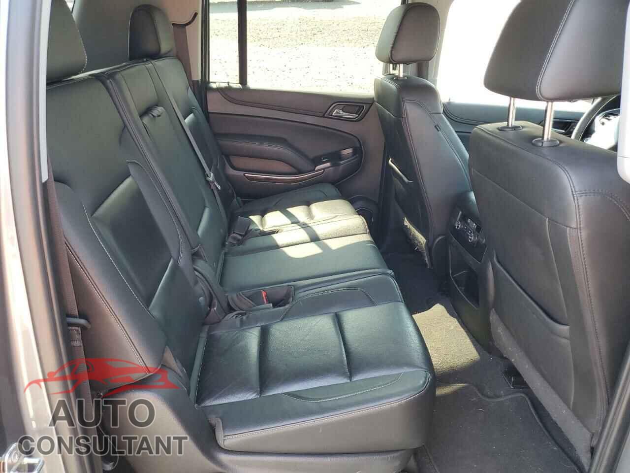 CHEVROLET SUBURBAN 2019 - 1GNSKHKC6KR383473