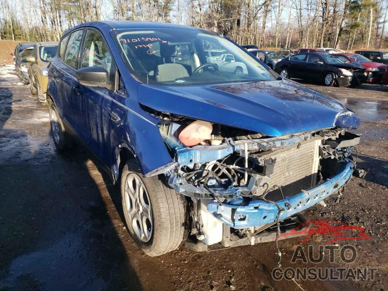 FORD ESCAPE 2017 - 1FMCU0F78HUC61916