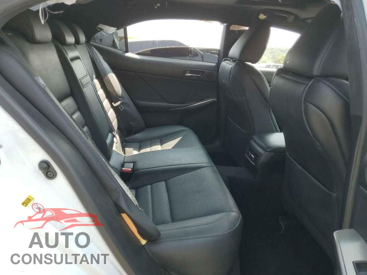 LEXUS IS 2014 - JTHBE1D20E5010029
