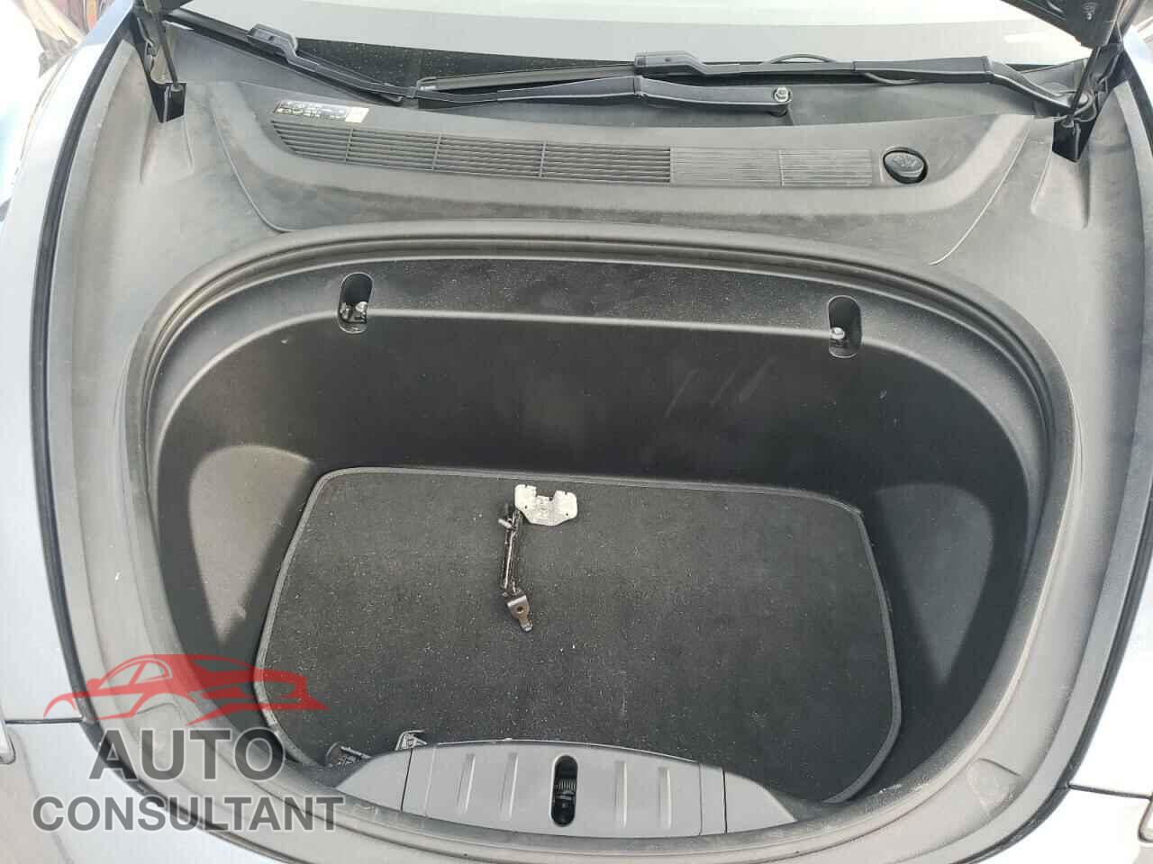 TESLA MODEL 3 2018 - 5YJ3E1EB5JF054265