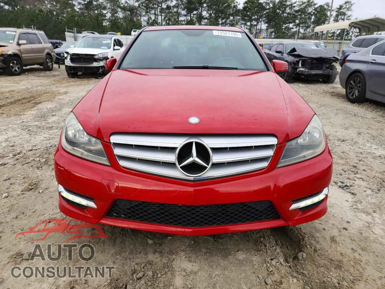 MERCEDES-BENZ C-CLASS 2013 - WDDGF4HB4DA853906