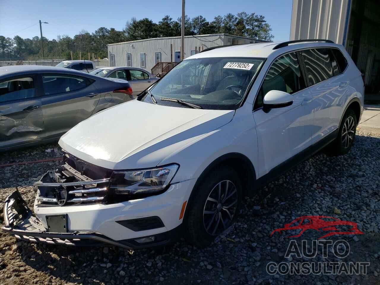 VOLKSWAGEN TIGUAN 2018 - 3VV2B7AX5JM018825